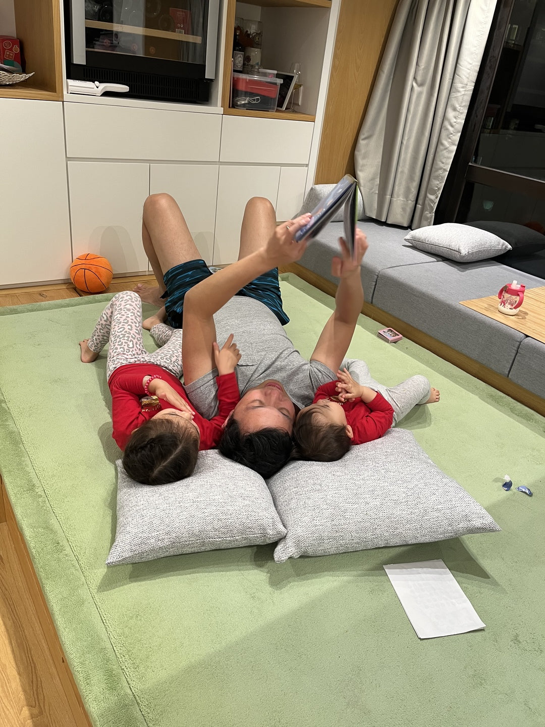 Bedtime Bonding: Should You Chat or Read With Your Child Before Sleep?